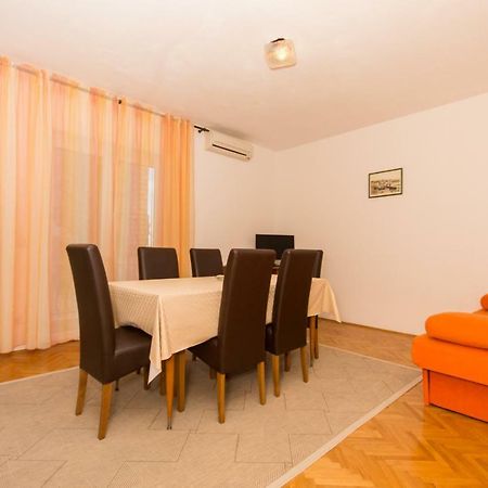 Apartmani Gaube Traù Esterno foto