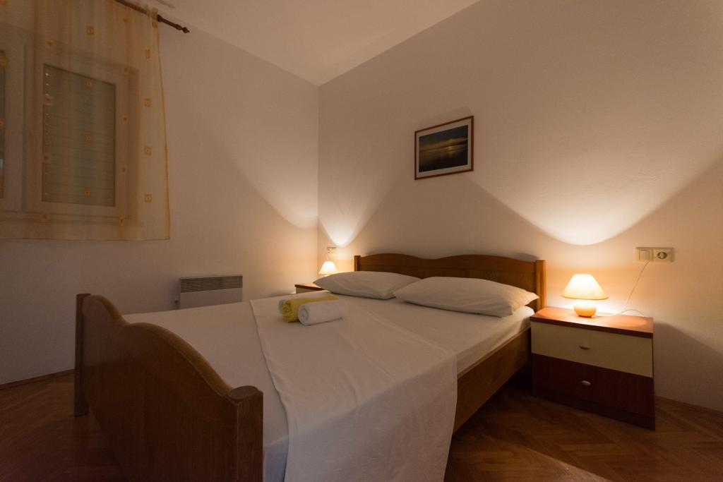 Apartmani Gaube Traù Esterno foto