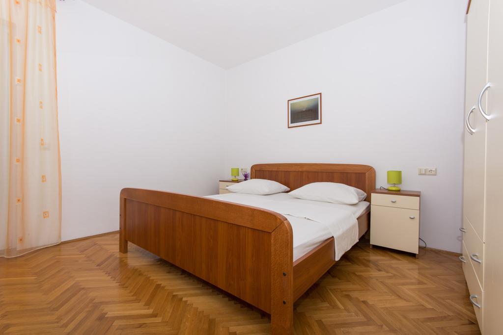 Apartmani Gaube Traù Esterno foto