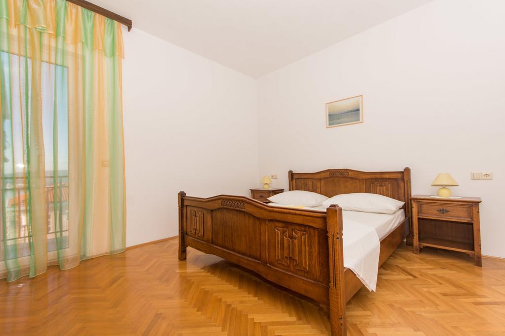 Apartmani Gaube Traù Esterno foto