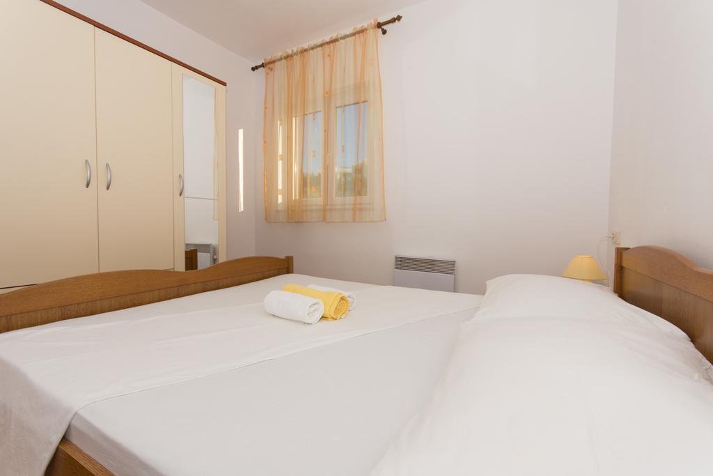 Apartmani Gaube Traù Esterno foto