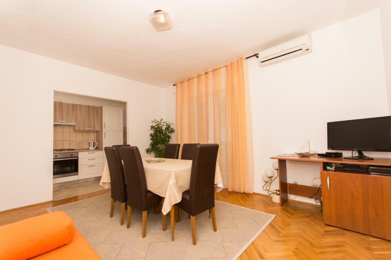 Apartmani Gaube Traù Esterno foto